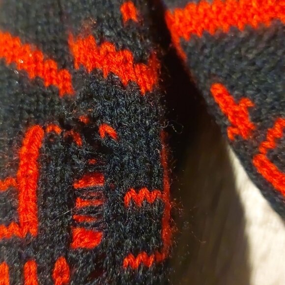 Northern Reflections mittens - Picture 5 of 5